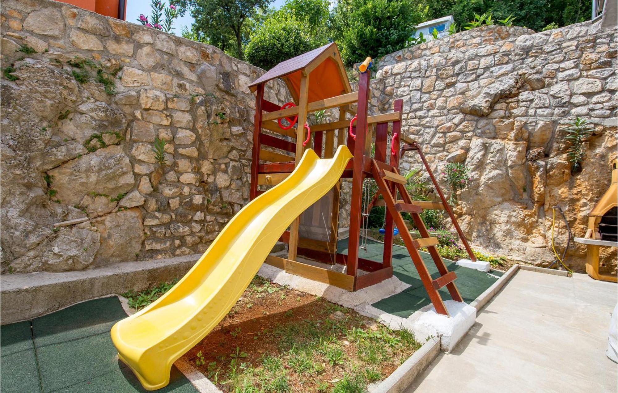 Stunning Apartment In Moscenicka Draga Exterior photo