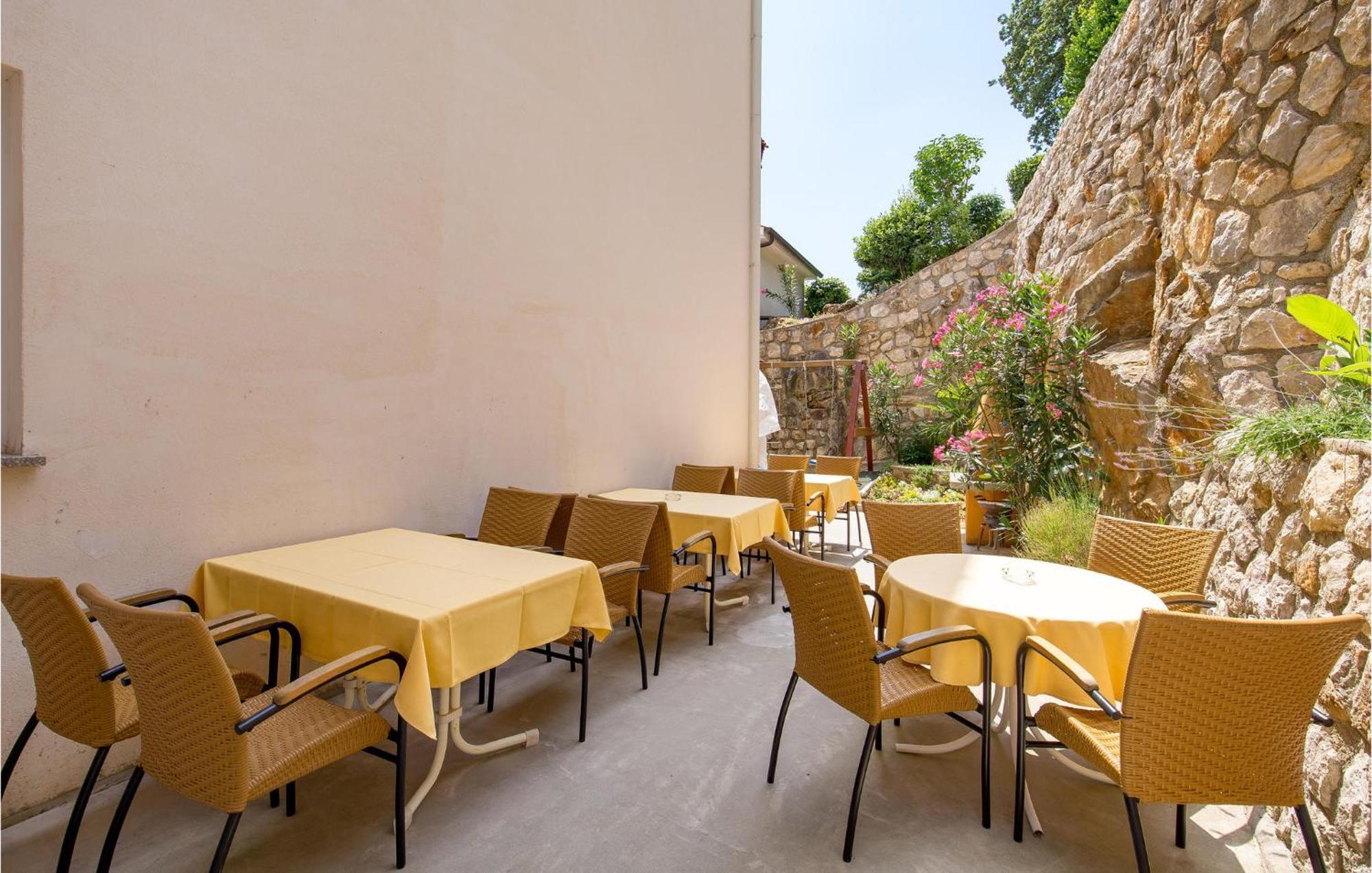 Stunning Apartment In Moscenicka Draga Exterior photo